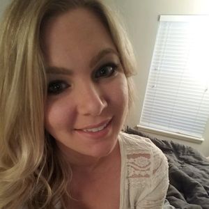 Meet your Posher, Stefanie